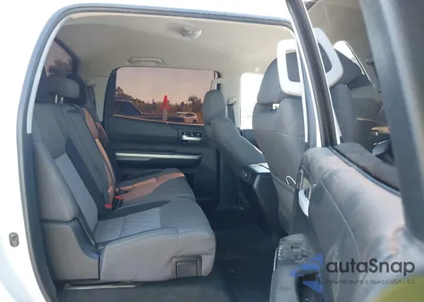 2016 Toyota Tundra Sr5 5.7L V8 z USA, uszkodzony, nr VIN 5TFDW5F11GX556199